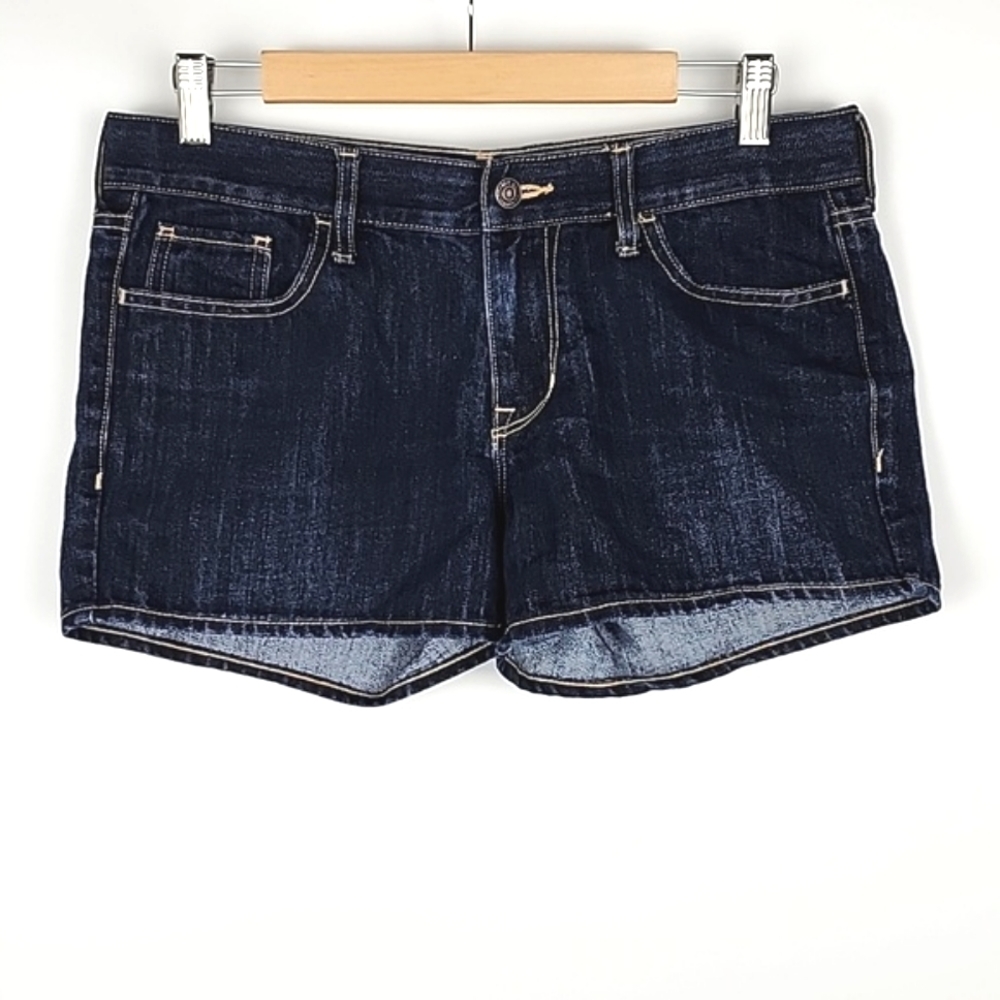 Old Navy The Diva Denim Blue Jean  Shorts Size 8 Regular
